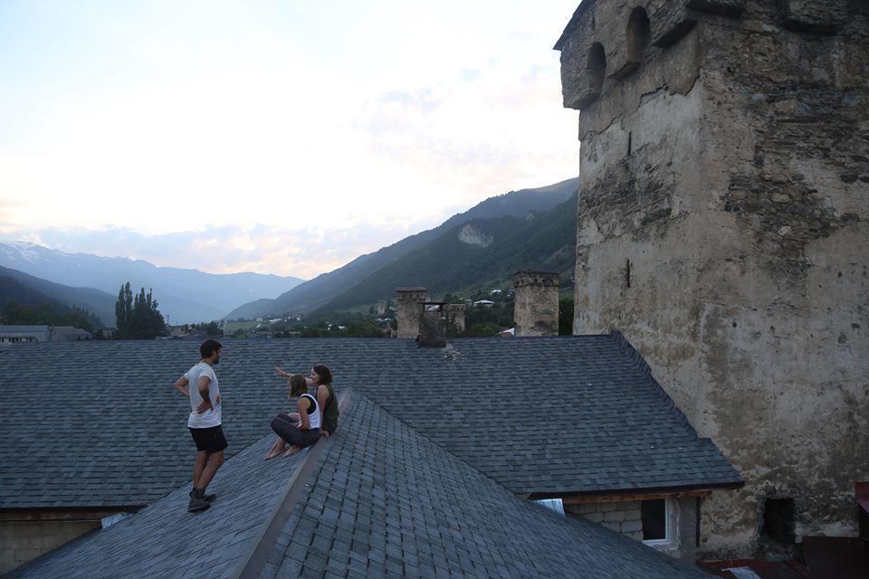 N&N Guest House Mestia Extérieur photo
