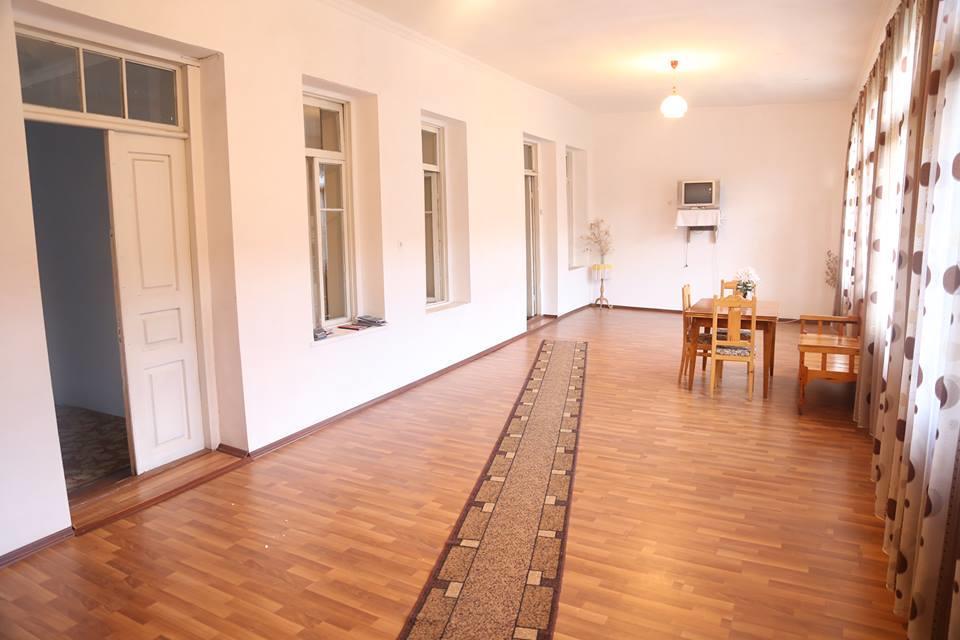 N&N Guest House Mestia Extérieur photo