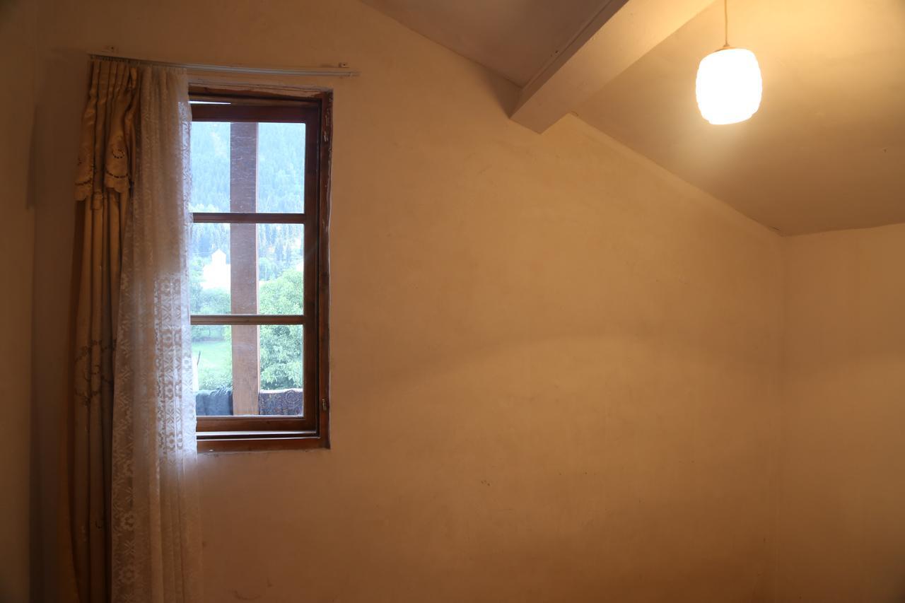 N&N Guest House Mestia Extérieur photo